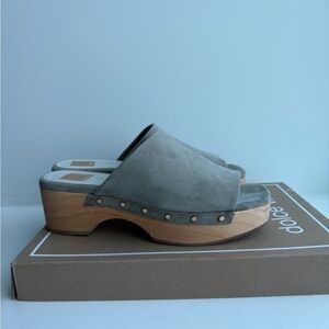 NWOT Dolce Vita Sage Green Suede Slide Sandals sz 8.5